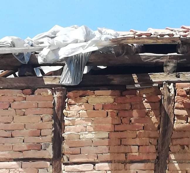 Спешна нужда от ремонт на покрив  за едно изстрадало семейство