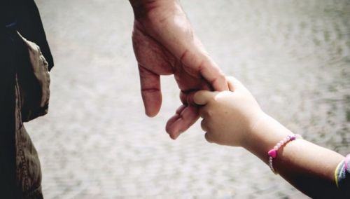 Самотен баща и детето му се нуждаят от нашата подкрепа | Сайт за дарения | Дарителски кампании | Без комисионна